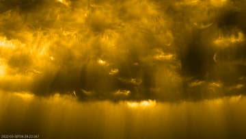 太陽の南極の高解像度画像！　ソーラー・オービターが太陽から約4800万kmで撮影