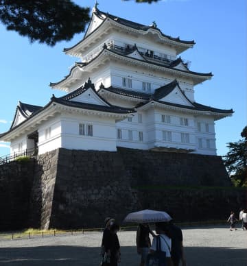 小田原城天守閣の入館料値上げへ　市外の大人は2倍程度に、市が説明