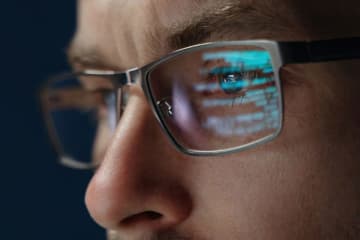 どっちに有効？脆弱性突くハッカーとサイバーセキュリティ業界の双方でAI活用が浸透中
