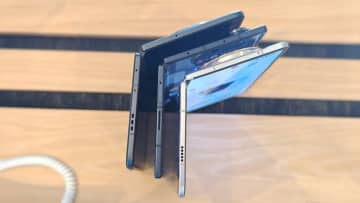 アンダー9ミリ×3モデル、激薄フォルダブルを比較。2025年後半も折りたたみスマホから目が離せない（スマホ沼）