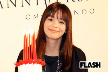 加藤ローサ離婚、匂わせていた元夫・松井大輔の “俺様” ぶり…ドン引き集めた「結婚10周年のプレゼント」とは