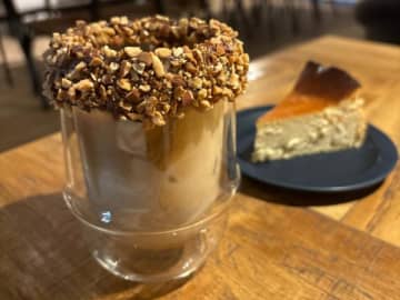 【大阪・谷四】チョコナッツラテが可愛い「SOT COFFEE ROASTER」で朝活