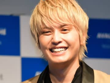 手越祐也、印象激変の“黒髪”が話題「黒髪かわいい！」「懐かしいね～！」の声