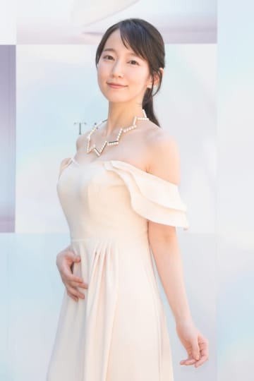 「眼福の極み」吉岡里帆のチャイナドレス姿にファン悶絶「もーこんなんあかんて」「どんな衣装も本当に似合う」