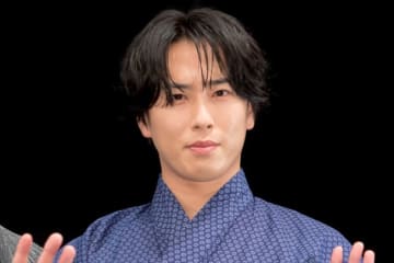 Snow Man・宮舘涼太、難役で長ぜりふにも挑戦「眉毛の演技にも挑戦しています」