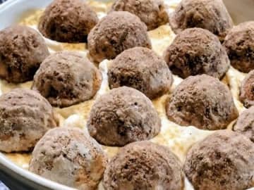 簡単スイーツ！シャリっと食感の後にふわっと溶ける鈴カステラと生クリームの絶妙な味わい！