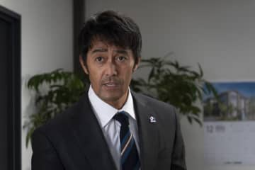 阿部寛　SNS上で”殺人事件の犯人”とされたエリートを体現　「俺ではない炎上」場面写真
