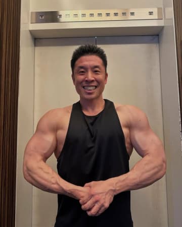 きんに君、800万円横領逮捕のスタッフは過去に「30億円詐欺トラブル」も…“なぜ雇った？”直撃した回答