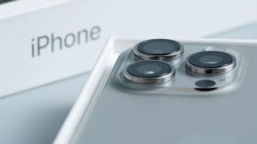 iPhone予約調査で見えた二極化　“様子見6割”と“即予約4割”の傾向