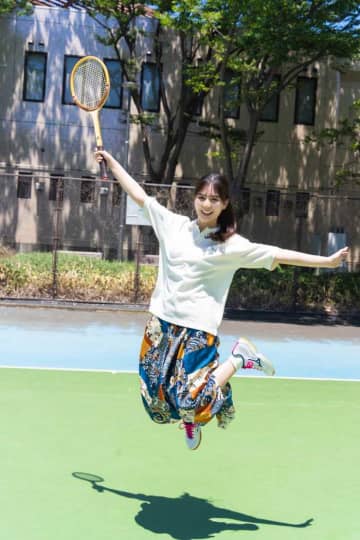 小坂菜緒×B.L.T.！豪華グラビアとインタビュー満載の10月号