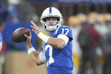 コルツがリチャードソンではなくジョーンズをシーズン第1週の先発QBに指名