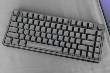 INZONE、ラピトリ／ガスケットマウント搭載の本格ゲーミングキーボード。光学式スイッチマウス、マウスパッドも