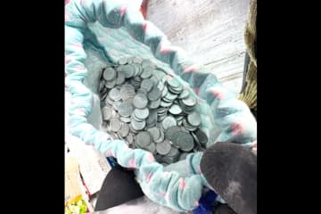 ゴミ回収で見つかった大量の1円硬貨に「勿体ない」「ショック」　じつは「法律違反」に当たる可能性も…