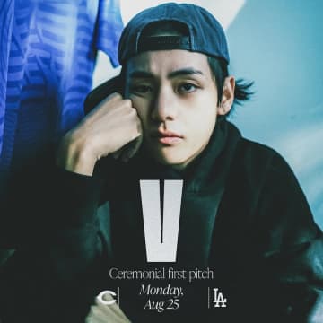 V(BTS)、ロサンゼルス・ドジャースのホーム球場で始球式！「ARMY, you ready?」