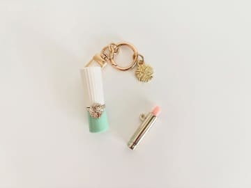 【ガチャ】スルー不可避の可愛さ！「ブランドコスメチャーム」