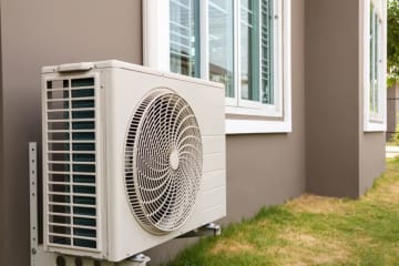 室外機の“日よけ”って本当に電気代の節約になるのでしょうか？ 設置の仕方によっては“逆効果”と聞いたのですが、どのような点に注意すればいいですか？