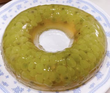 【閲覧注意】見た目はカエルの卵…正体はまさかのサイダーゼリー！？理想と現実のギャップが凄すぎた