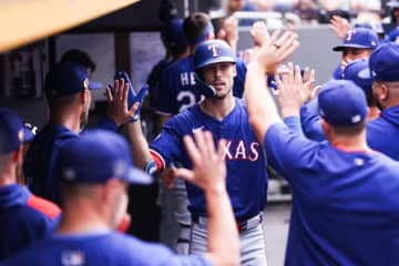 『鬼滅の刃』がMLBでユニフォームになるとこうなる。レンジャーズが限定ユニ配布「炭治郎が野球チームに入ったみたい」