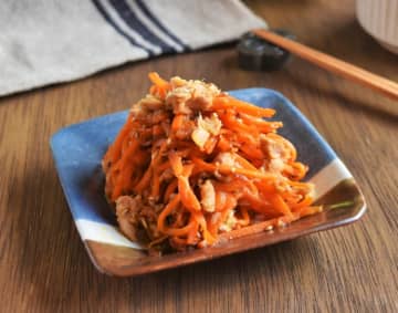 お弁当にも♪「ツナとにんじんのだしポン炒め」レシピ