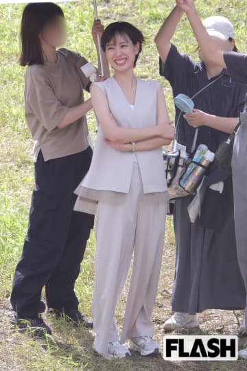 戸田恵梨香、苦悶の表情浮かべ“全力ダッシュ”ロケ目撃！ 出産後初の民放ドラマ出演も心配される「やせすぎ」姿