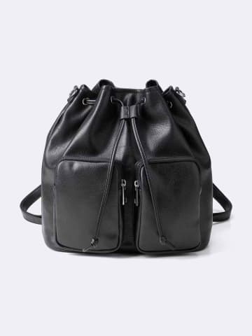 【GU】で新調したい“ちょうどいい”サイズ感の「黒バッグ」