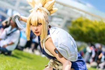 【コスプレ】「Dr.STONE」コハクがクオリティー高すぎるだろ！スタイル抜群の美女レイヤーが野性味あふれるポーズで魅せる【写真8枚】
