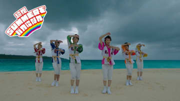 Lienel、悪天候の浜辺で踊り狂う「超絶SUMMERでバカになれ」MV（暴風ver.）公開
