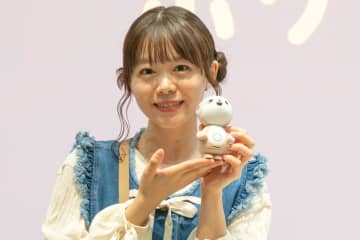シャープ、独自AI技術で会話ができるコンパクトロボット「ポケとも」