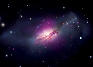 約4400万光年先のスターバースト銀河「NGC 2146」　ハッブル他とチャンドラの合作画像