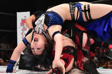 【スターダム】安納サオリが鈴季すずを撃破し４強入り「優勝しないといけない理由がある」