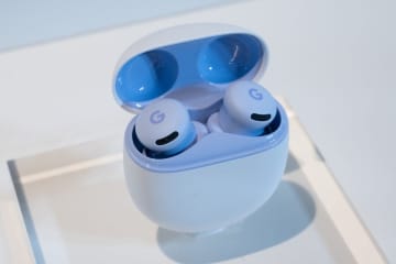 Google、完全ワイヤレスイヤホン「Pixel Buds 2a」。小型軽量化しつつノイキャン搭載