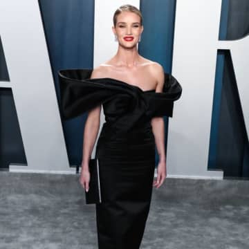 ロージー・ハンティントン＝ホワイトリー、Gisou初のグローバルアンバサダーに就任