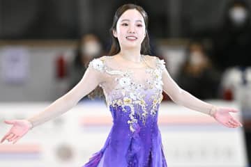 「天使かよ！」本田真凛が公開した写真集未収録の“超ドアップな一枚”にファン喝采！「めっちゃ可愛い」「癒されるわ～」
