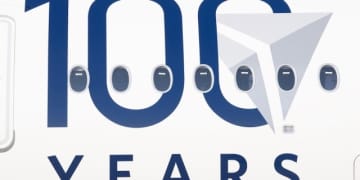 デルタ航空、創立100周年を記念し「100文字エッセイ」公募 賞品にA350模型
