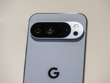 グーグル、新スマホ「Pixel 10」シリーズ発表　カメラは「100倍ズーム」や「構図アドバイス」に対応