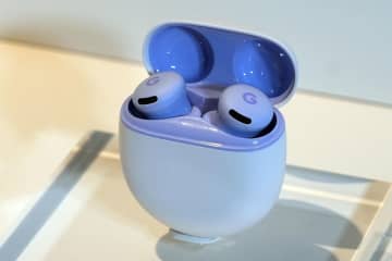 グーグル、ノイズキャンセル+AI強化した「Pixel Buds 2a」
