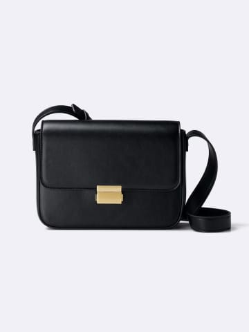 【GU】毎日使いたい！ 大人に似合う「おしゃれショルダー」