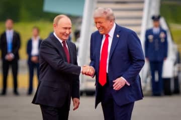 米露首脳会談での"プリンター置き忘れ"事件、重大な連絡先も漏れたか。似たトラブルは5カ月前にも