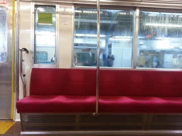 鉄道好きの同僚は、山手線「新宿→池袋」を内回りで“遠回り”するのが楽しいとのこと。最短経路を通らずに乗って“不正”にならないのでしょうか？「大回り乗車」のルールとは