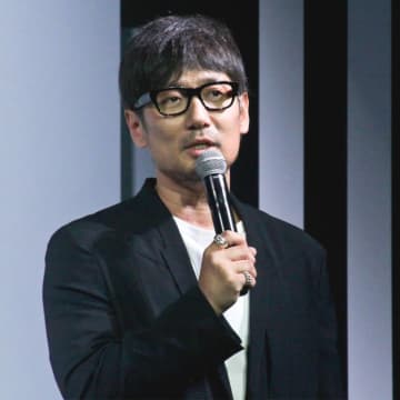 河北裕介「ちょっとびっくりする」発色を高評価！プロも愛用ブランドの4色アイシャドウ