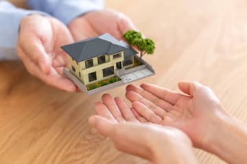 「身も心もぼろぼろに」夢のマイホーム購入で人生が一変、住宅ローン滞納で地獄を見た35歳男性…専門家が導いた“奇跡の結末”