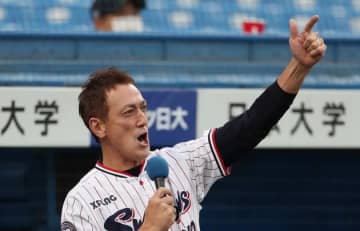 東京ヤクルトDJのパトリック・ユウ、ジョン・カビラ＆川平慈英兄弟ショット公開⇒「最強DJ」とファン絶賛