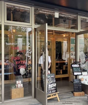 【万博の隠れラスボス】「絶対に行くべきパビリオン」の正体はとんかつ屋だった！口コミで判明した異常な予約争奪戦の実態