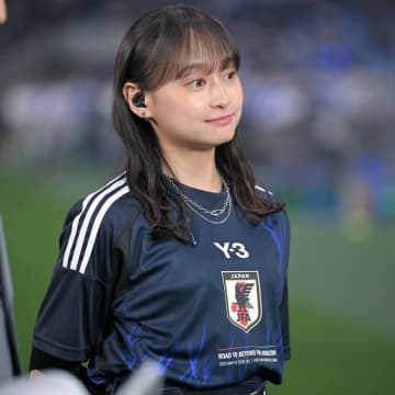 「ノリノリですね」「最後の照れが可愛い」影山優佳がタイトなワンピ姿で話題のダンスを披露！「幸せな気持ちになりました」などの声