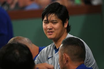 大谷翔平、欠場も見せた“笑顔”　同僚のちょっかいに反応…カメラが捉えた微笑ましい光景