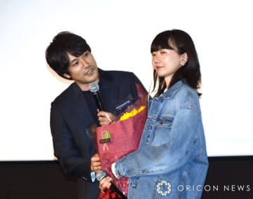 松山ケンイチ、『リンダ リンダ リンダ』4Kデジタルリマスター版のイベントにサプライズで登場　20年前の告白シーンを再現