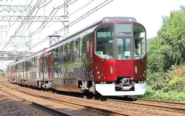 近鉄「レア車両」による臨時列車が登場！ 9月～10月の5日間、「楽」が名阪間で運転