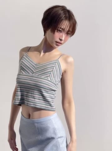 息を呑む美しさ…元フジ渡邊渚、爽やかキャミソール姿で魅せた、完璧ウエストと柔らかな笑顔に視線集中