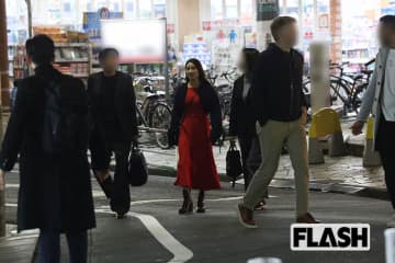 【事務所は回答ナシ】土屋太鳳、“裏アカSNS” 流出疑惑で「子どもの舐めた商品戻し」が波紋…“優等生イメージ” とのギャップに広がる動揺