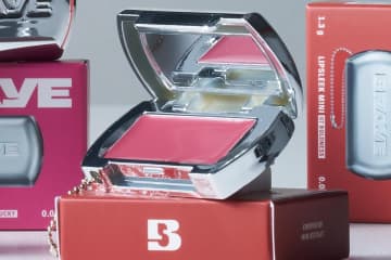 韓国コスメ・ブレイ人気の「リップ＆チーク」チャーム付きミニサイズ、セブン‐イレブンに登場